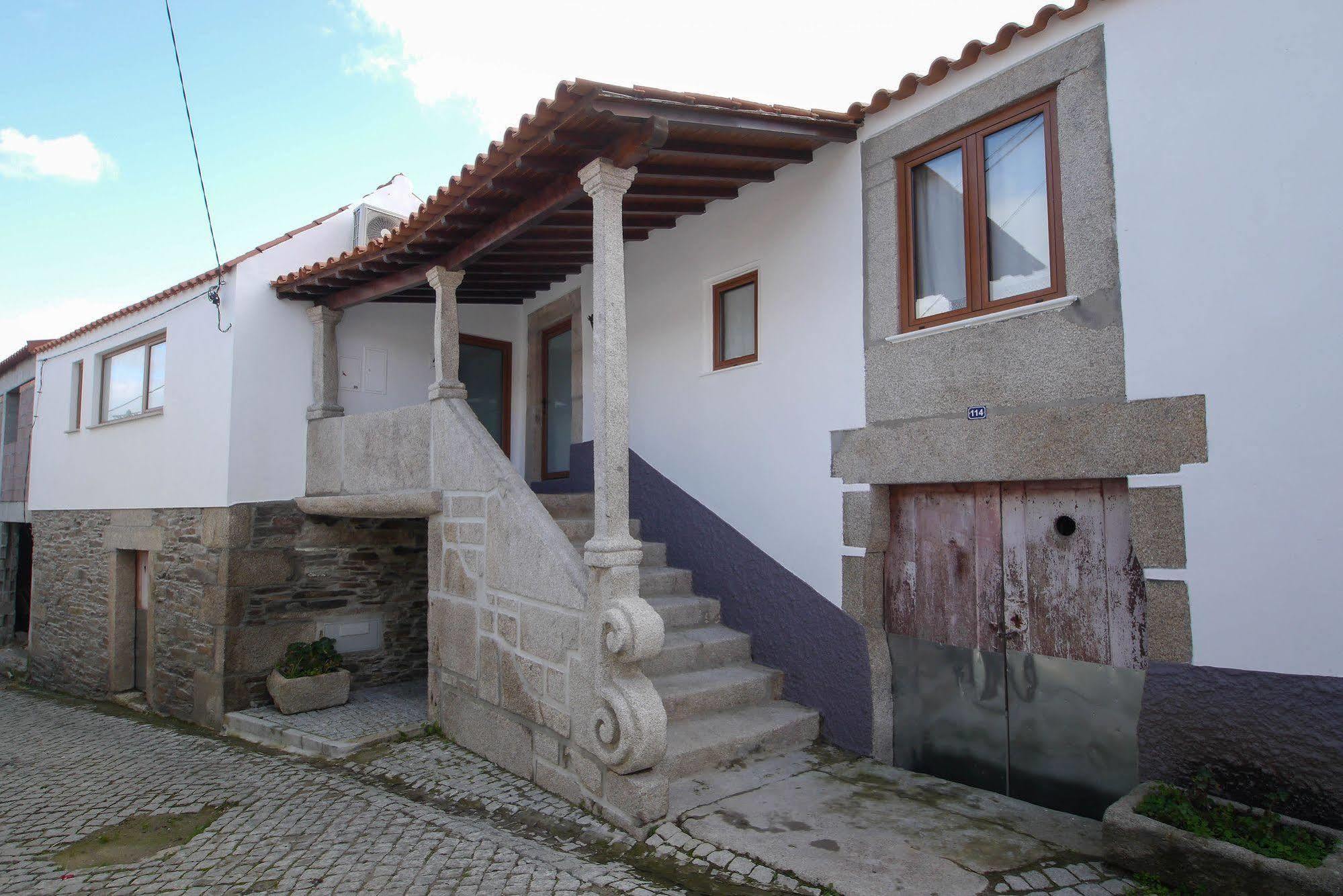 O Ze Ja Dormiu Aqui Villa Celeiros Buitenkant foto